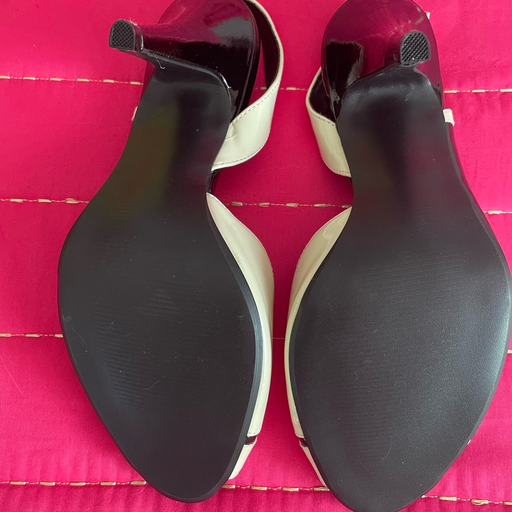 EXPRESSION:  Black and Cream Peep Toe Heels - Picture 3 of 5